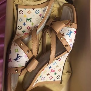 Authentic Louis Vuitton white multicolor sandals. Size 38( US 8)